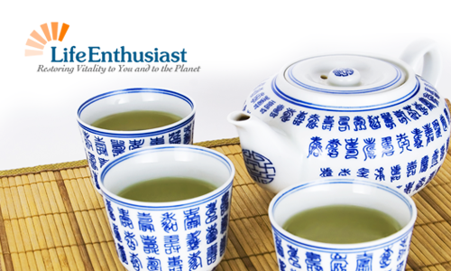 Blog, Tea pot with tea cups full of green tea