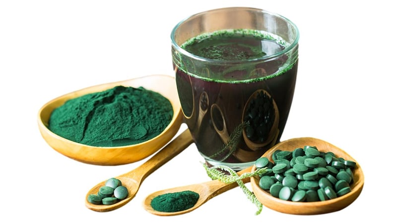 Protein Rich Green Super Foods in Pills, Powders and Liquid
